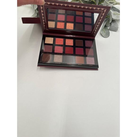 Ace Beauté Mystic Romance Eyeshadow Palette - Picture 4 of 7